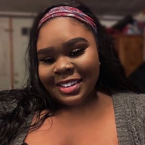 Meet your Posher, Samika